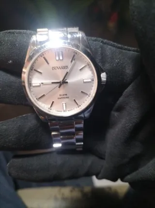 Reloj Duward Hombre Plata 20 ATM Zafiro