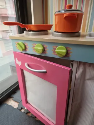 Cocina de juguete con accesorios