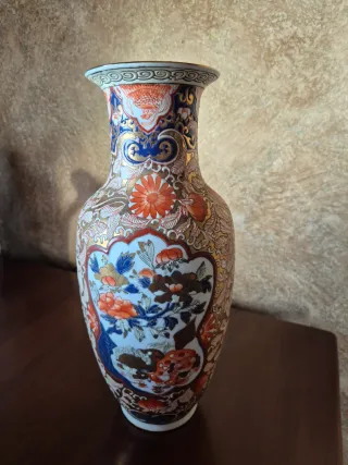 Vaso in porcellana decorato