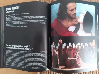 Film Posters of the 90s: The Essential Movies o...