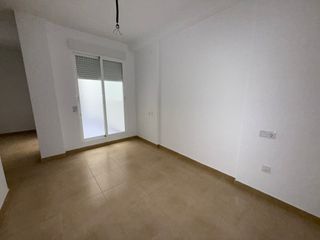 Piso con balcón en Albal