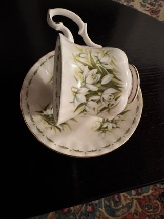 Royal Albert Tazzina e Piattino Gennaio