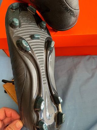 Botas de fútbol Nike Talla 44 Negras Nuevas