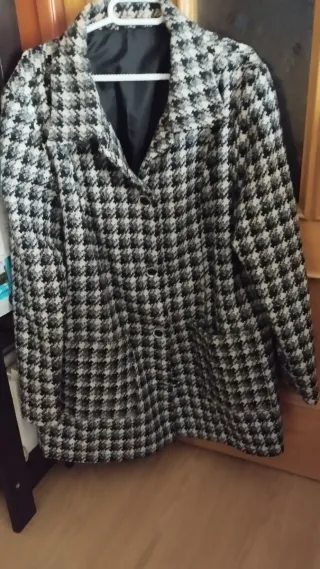 Chaqueta de cuadros blanco y negro