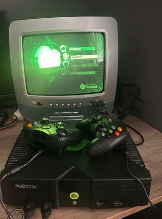 Console Xbox Classica con 2 Controller e 1 Gioco