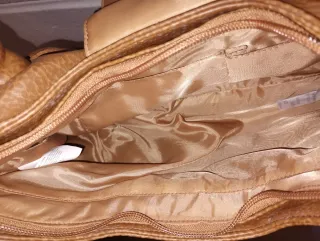 Bolso marrón de piel sintética