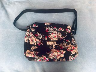 Bolso Roxy floral, ideal para portatil, libros etc