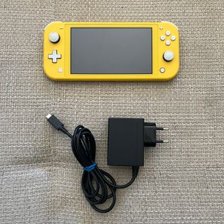 Nintendo Switch Lite Giallo
