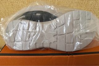 Sandalias de mujer negras y blancas