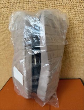 Sandalias de mujer negras y blancas