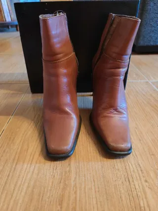 Botín Mustang Piel Marrón Mujer