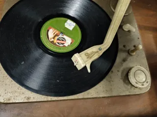 Gramola tocadiscos radio Antigua