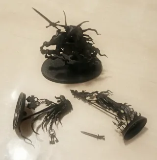 Corte Etérea (3 minis) y 30 Chainrasp nighthaunt