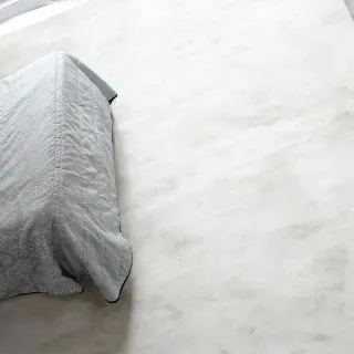 Edredón Cama 135cm + 2 Fundas Cojín Gris
