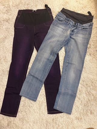 Pantalones premamá morados y vaqueros