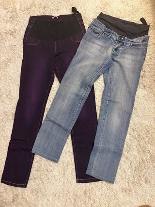 Pantalones premamá morados y vaqueros