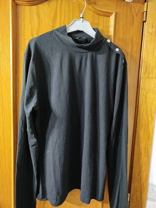 ¡REBAJAS! Jersey negro cuello alto