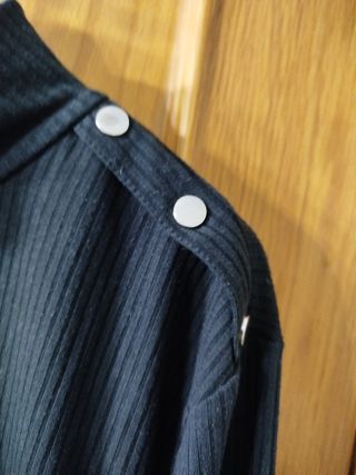 ¡REBAJAS! Jersey negro cuello alto