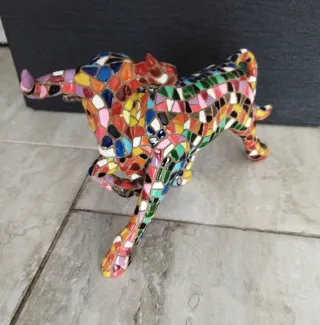 Figura Toro Mosaico Multicolor