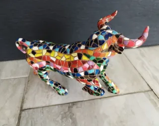 Figura Toro Mosaico Multicolor