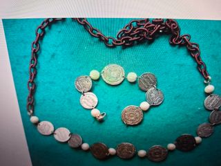 Collar y pulsera con perlas