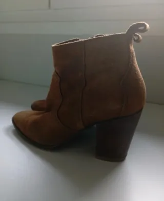 Botines cowboy Mango piel marrón talla 38