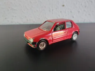 Peugeot 205 1/43