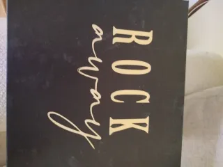 Botín negro y beige nuevo