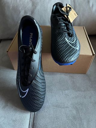 Botas de fútbol Nike negras talla 42.5 nuevas