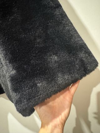 Coralise pelliccia sintetica nera