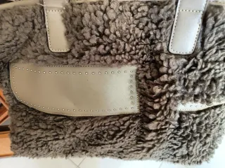 2 borse in pellicciotto blu e marrone