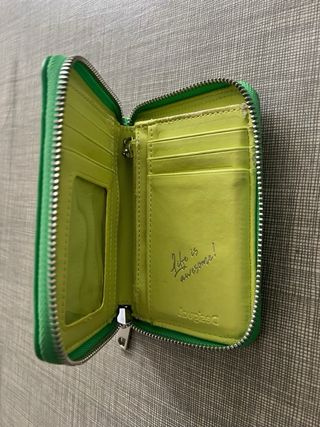 Cartera Desigual Verde con Logo Grabado