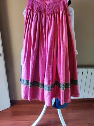 Falda Huetana rosa fucsia seda salvaje