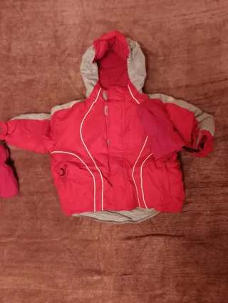 Giubbotto neve Decathlon rosso e grigio con quanti