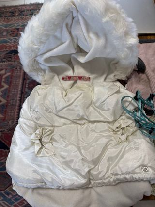 Vestitini e guinzaglio per cani