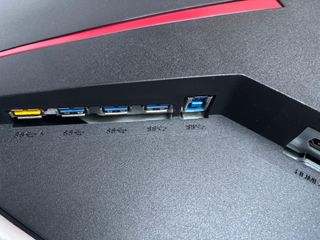 Monitor Gaming AOC 27G2U