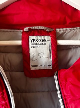 Precioso Chaleco acolchado mangas hombro caído