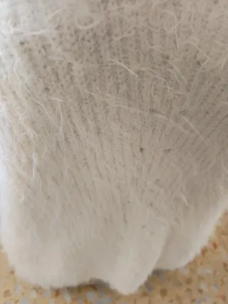 Jersey blanco peludo mujer