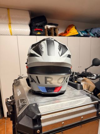 Casco trail Airoh Commander