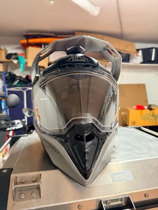 Casco trail Airoh Commander