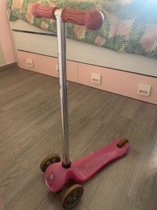 Patinete Globber 3 ruedas rosa 3€