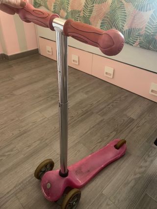 Patinete Globber 3 ruedas rosa 3€