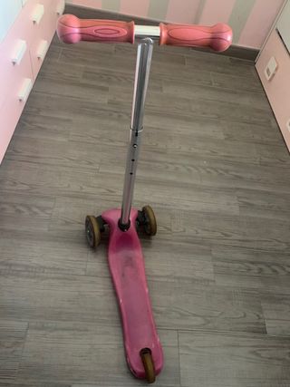 Patinete Globber 3 ruedas rosa 3€