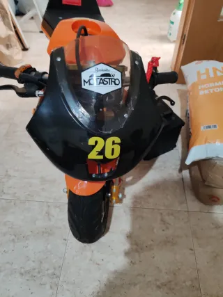 Mini moto naranja