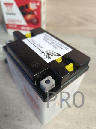 YUASA BATERIA YB10L-A2 abierto - sin ácido