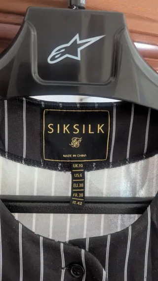 Camiseta SikSilk rayas doradas
