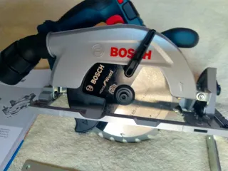 NUEVA Sierra Circular Bosch GKS 18V-57-2