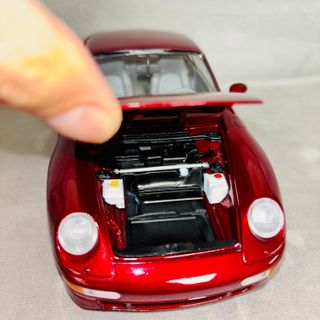 Porsche 911 993 Turbo 1:18 UT Models