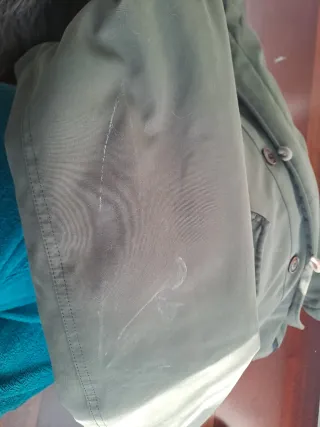 Parka Verde con Capucha y Pelo S