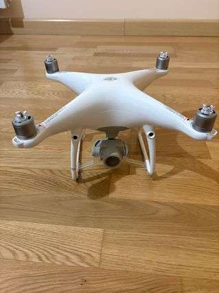 DJI Phantom 4 Pro + Accesorios
